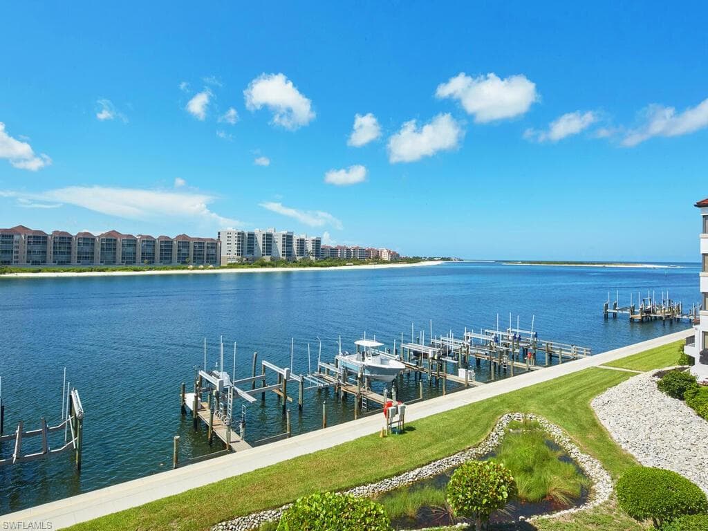 209 La Peninsula BLVD 209 NAPLES, FL 34113
