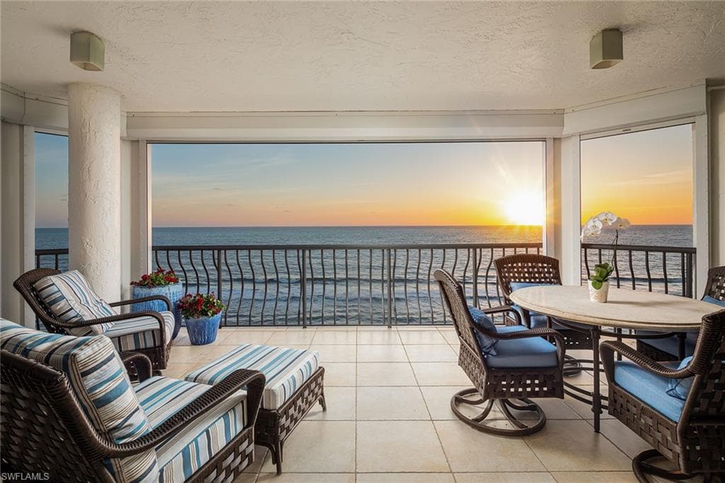 1221 Gulf Shore BLVD N 803 NAPLES, FL 34102