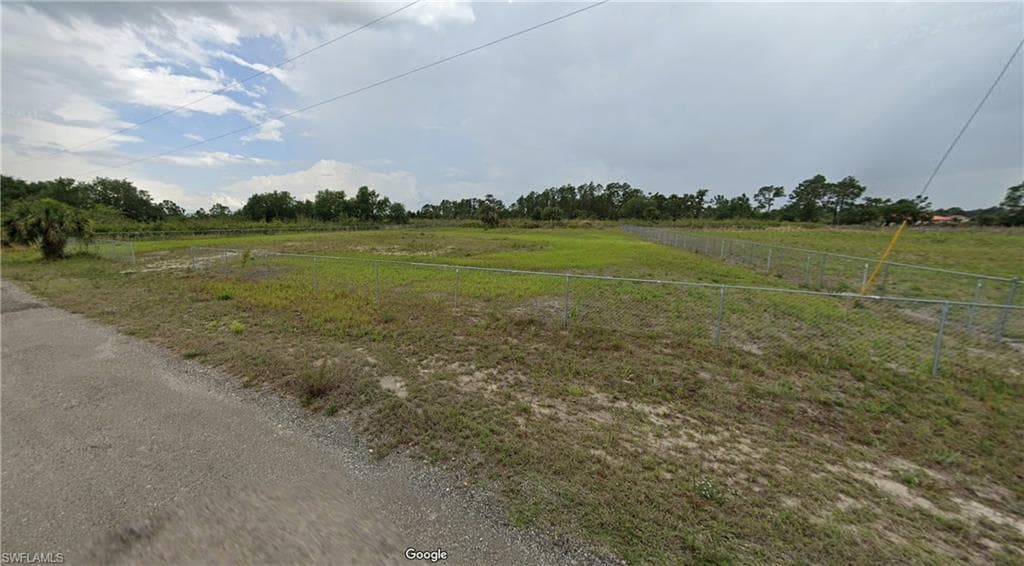 7537 3rd PL LABELLE, FL 33935