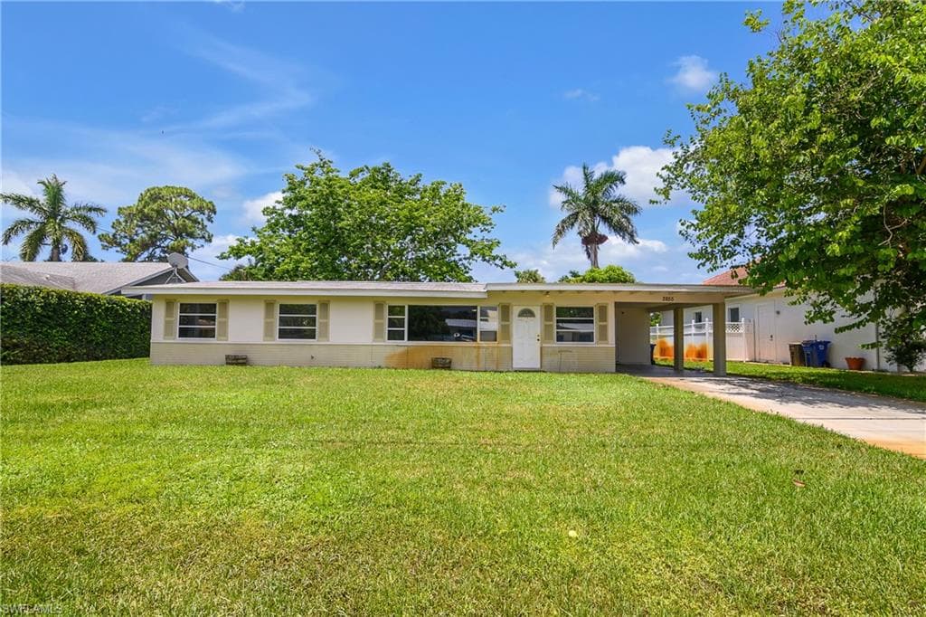 2855 10th ST N NAPLES, FL 34103
