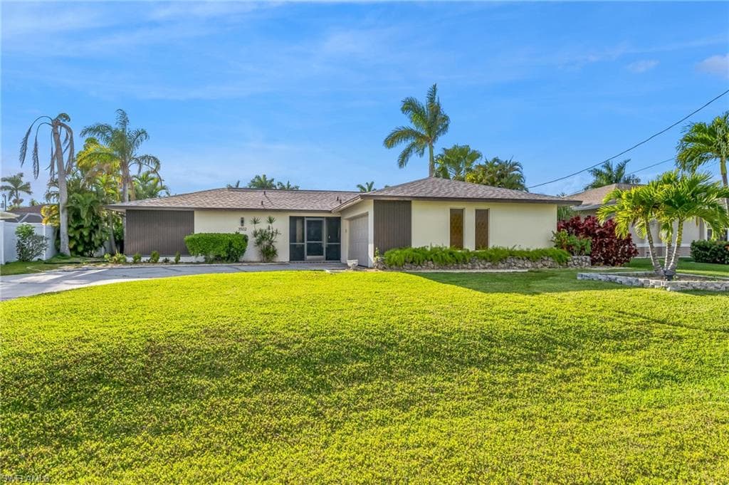 3502 SE 22nd PL CAPE CORAL, FL 33904