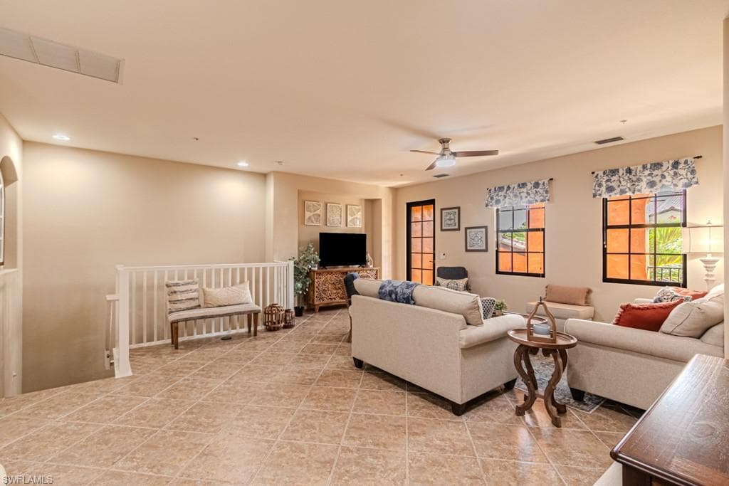 9026 Alturas LN 34-4 NAPLES, FL 34113
