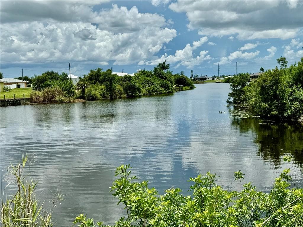 2605 NW 5th AVE CAPE CORAL, FL 33993