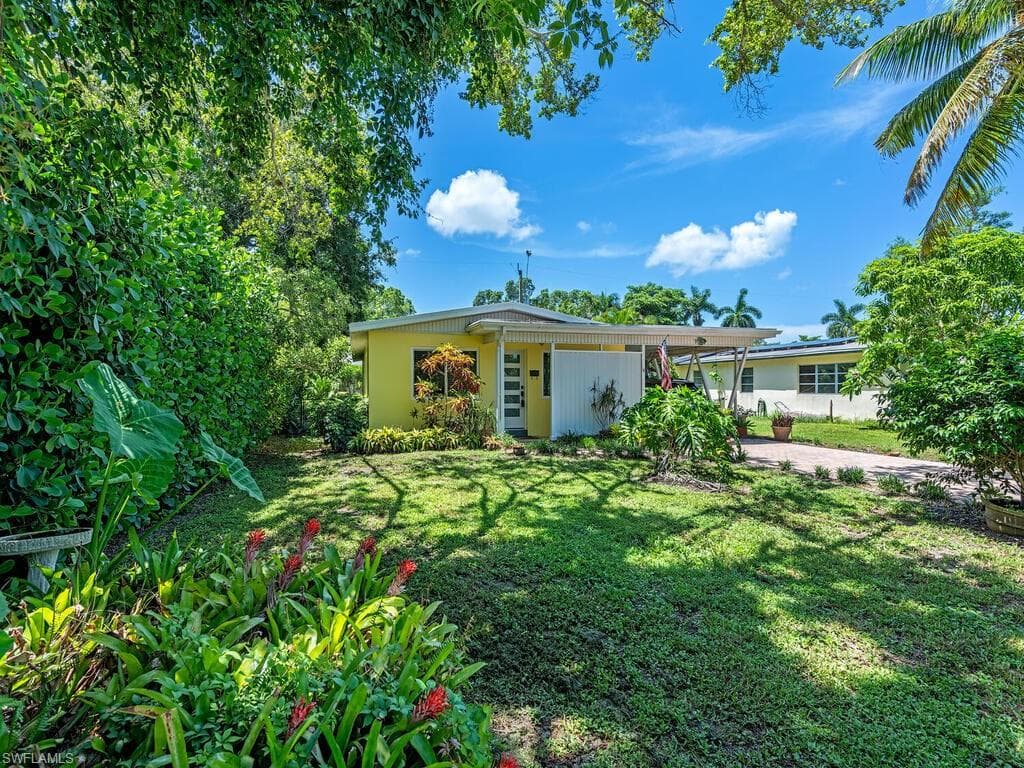 1102 9th AVE N NAPLES, FL 34102