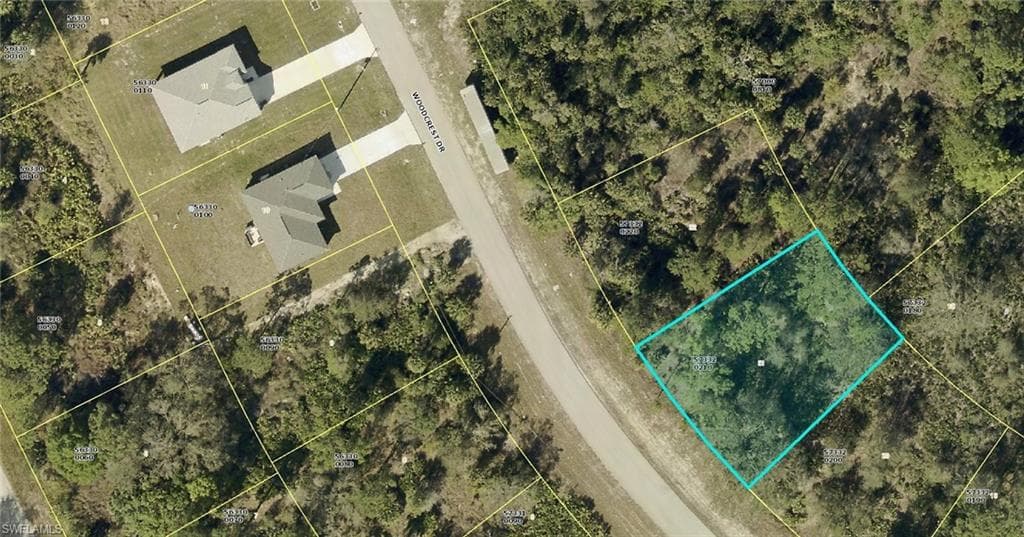 730 Woodcrest DR LEHIGH ACRES, FL 33972