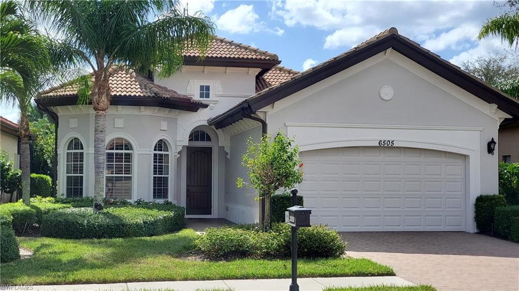6505 Caldecott DR NAPLES, FL 34113