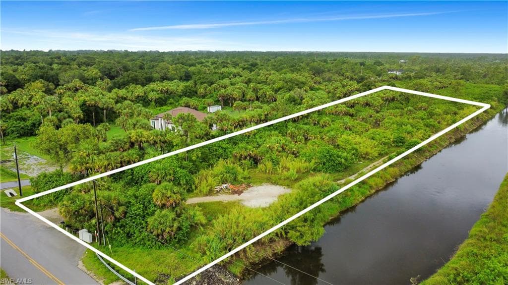 2584 28th AVE SE NAPLES, FL 34117