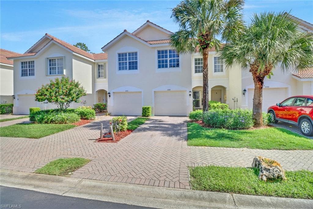 844 Hampton CIR 169 NAPLES, FL 34105