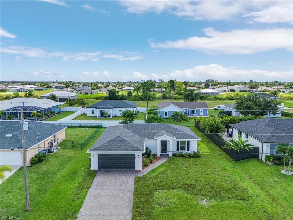 1725 NW 7th PL CAPE CORAL, FL 33993