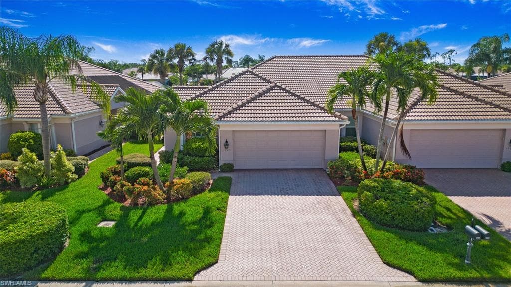 9985 Horse Creek RD FORT MYERS, FL 33913