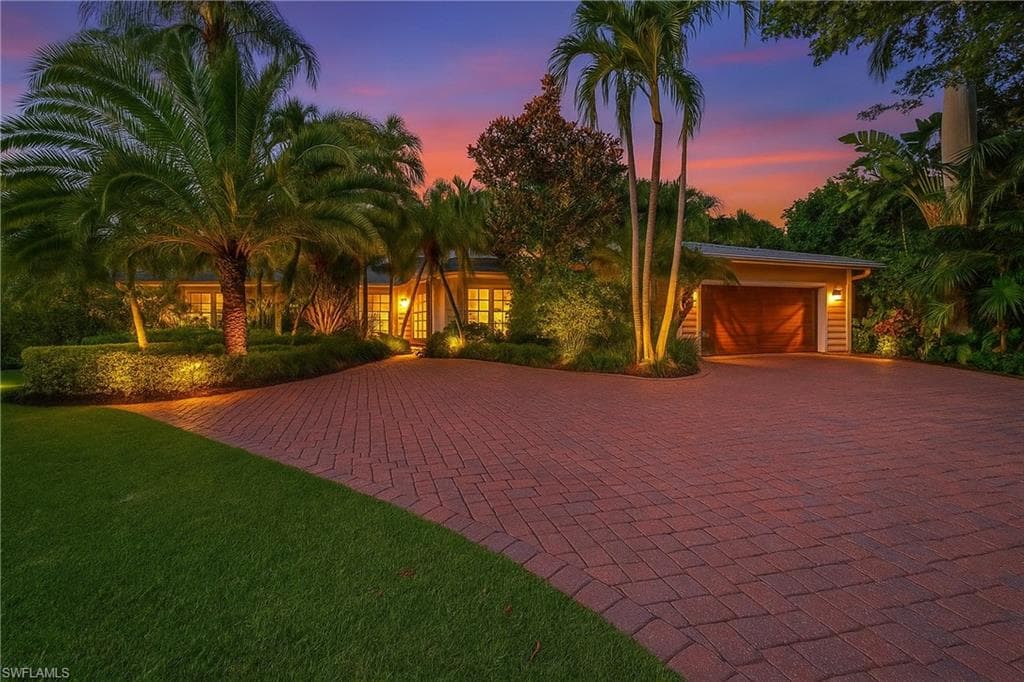 1303 Wahoo CT NAPLES, FL 34102