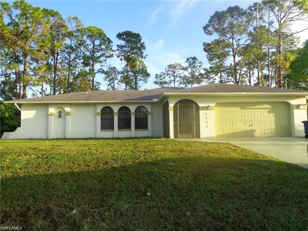 3106 18th ST W LEHIGH ACRES, FL 33971