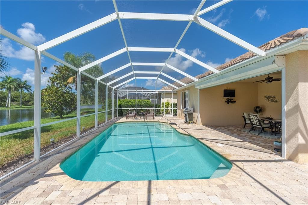 8534 Karina CT NAPLES, FL 34114