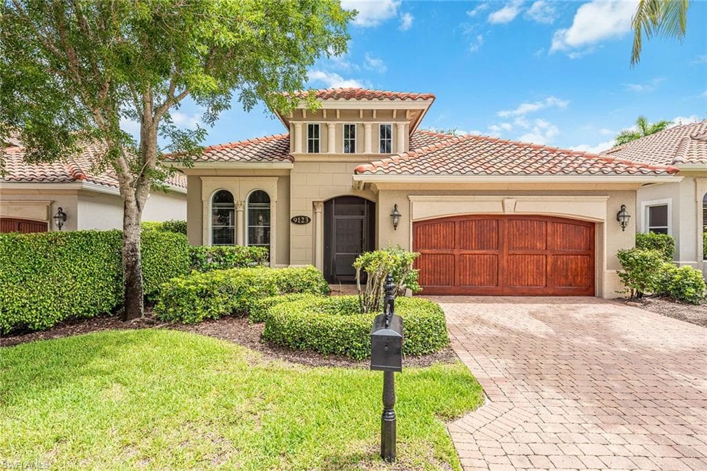 9123 Cherry Oaks LN NAPLES, FL 34114