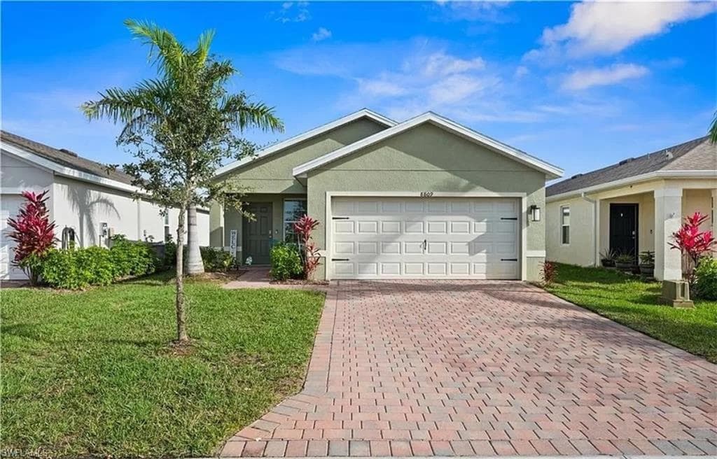 8809 Swell Brooks CT NORTH FORT MYERS, FL 33917