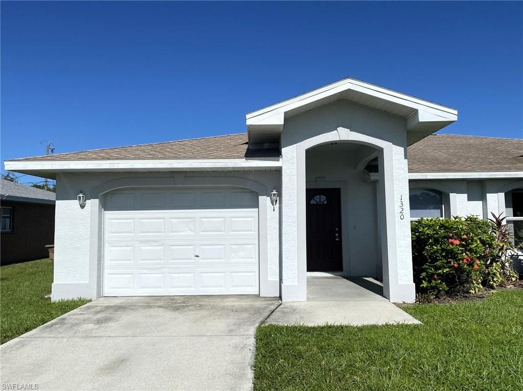 1320 Country Club BLVD CAPE CORAL, FL 33990