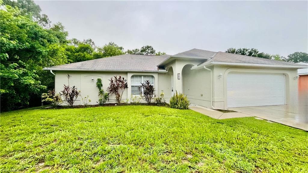 721 Long Distance LN LEHIGH ACRES, FL 33974