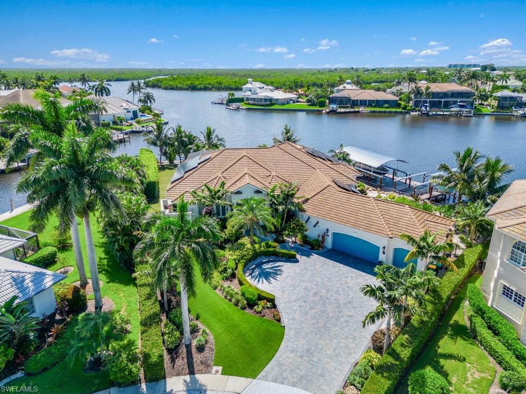 134 Dan River CT MARCO ISLAND, FL 34145