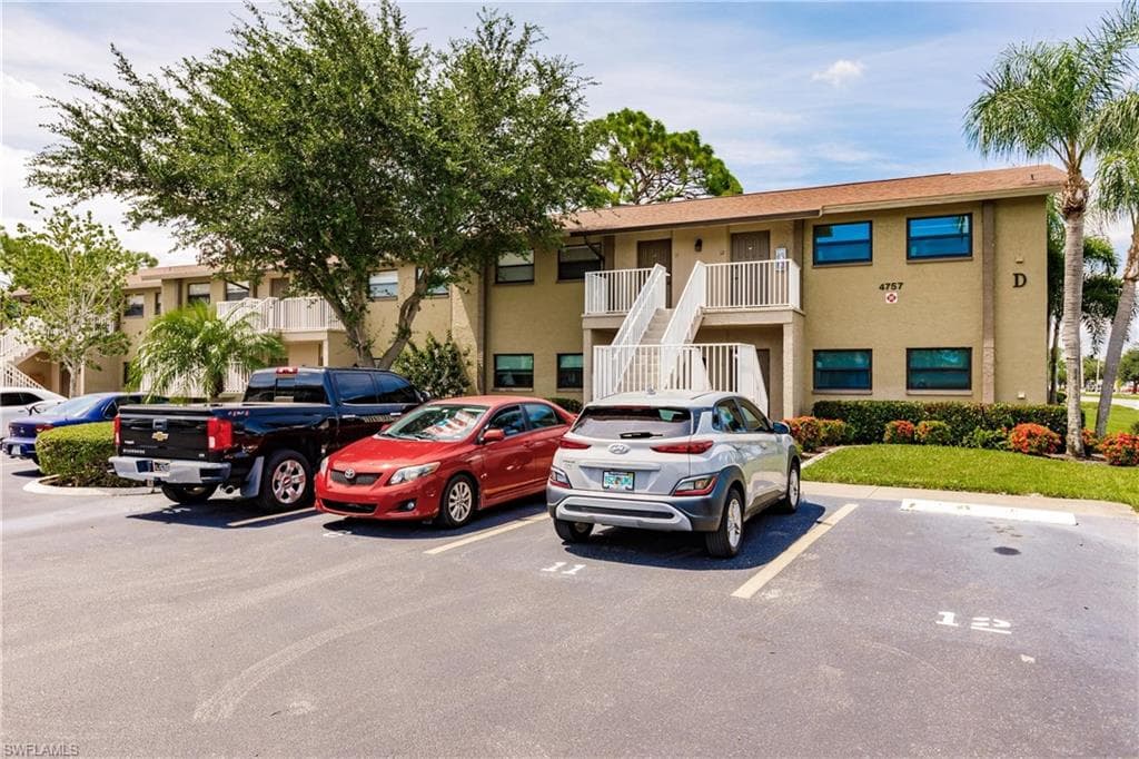 4757 Orange Grove BLVD 11 NORTH FORT MYERS, FL 33903