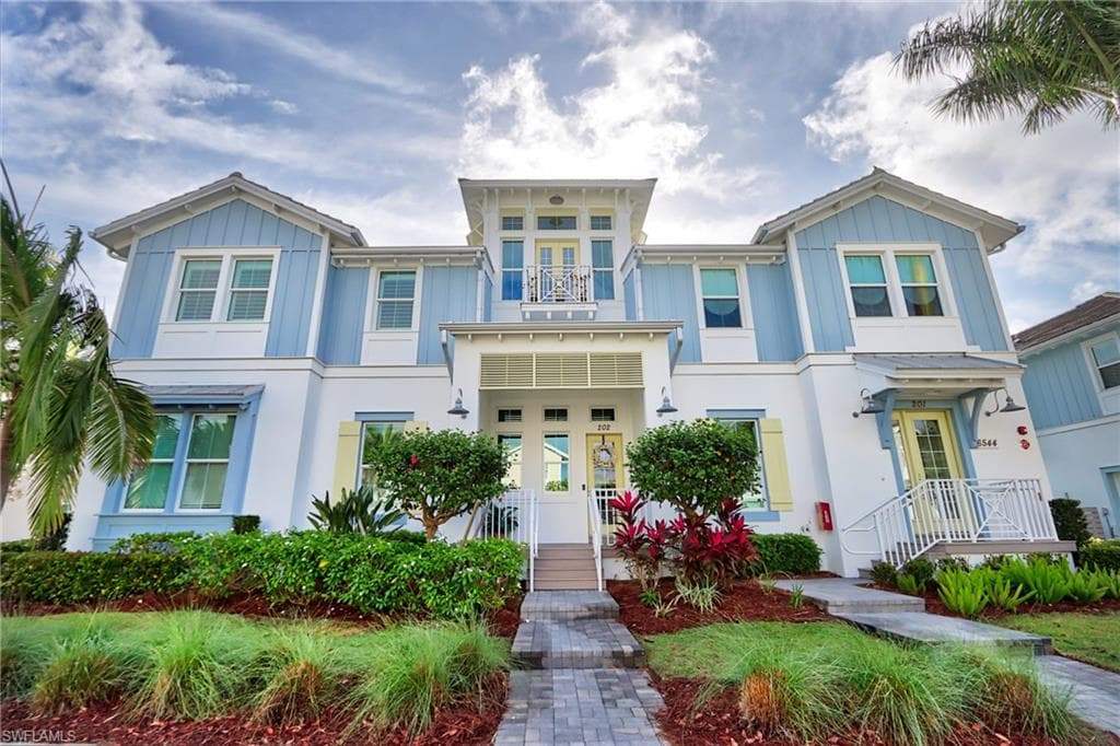 6544 Dominica DR 202 NAPLES, FL 34113