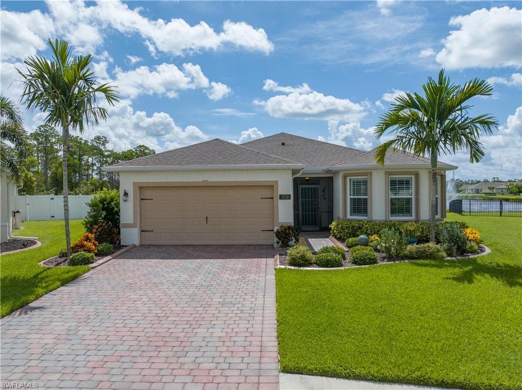 2718 Tarragona CT CAPE CORAL, FL 33909