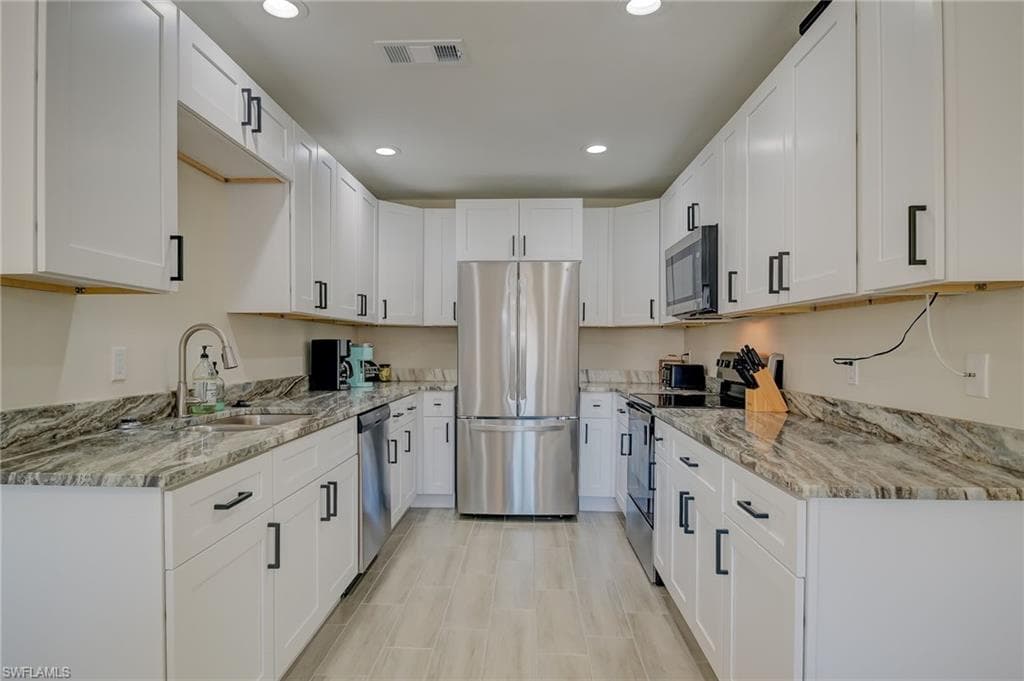 17319 Birchwood LN FORT MYERS, FL 33908