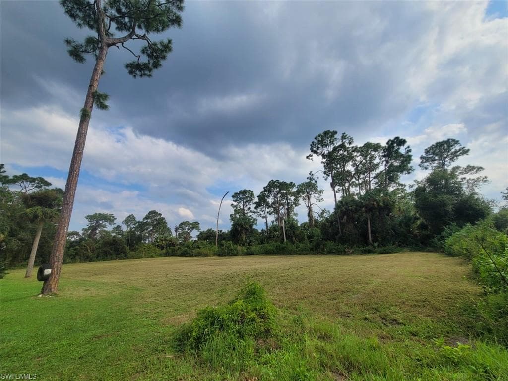702 James AVE LEHIGH ACRES, FL 33936