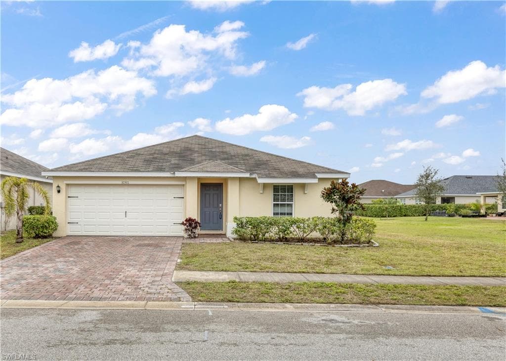 10501 Crossback LN LEHIGH ACRES, FL 33936