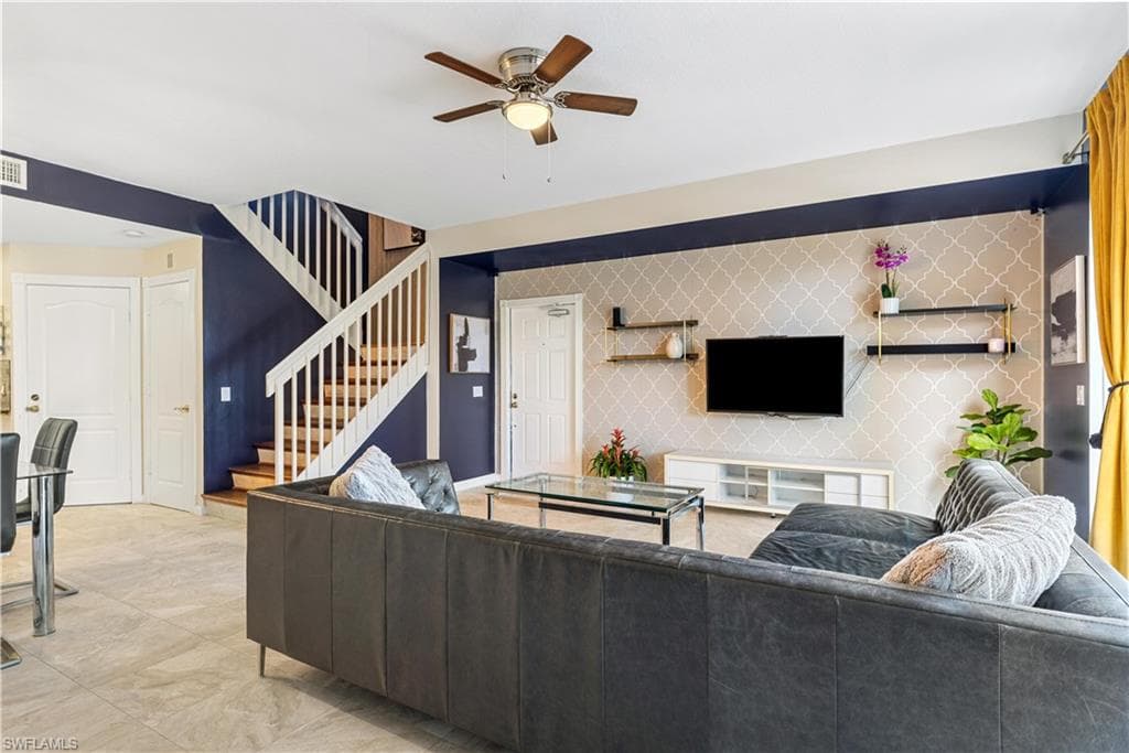 5469 Cove CIR NAPLES, FL 34119