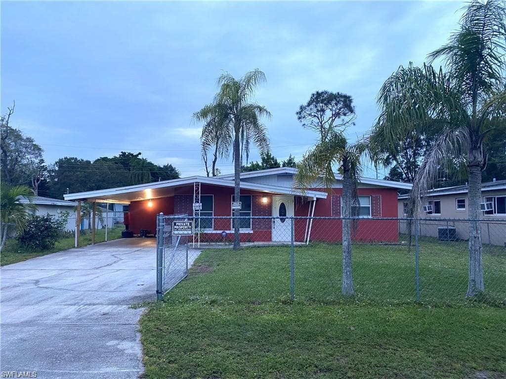 3765 Bell ST FORT MYERS, FL 33916