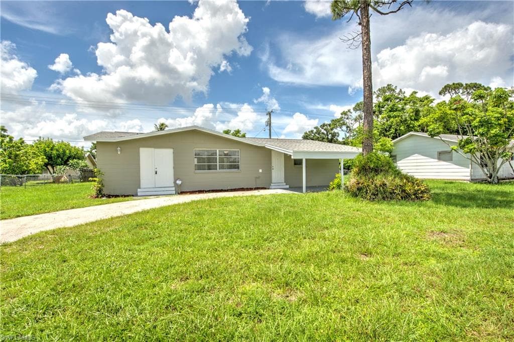 2306 Crystal DR FORT MYERS, FL 33907