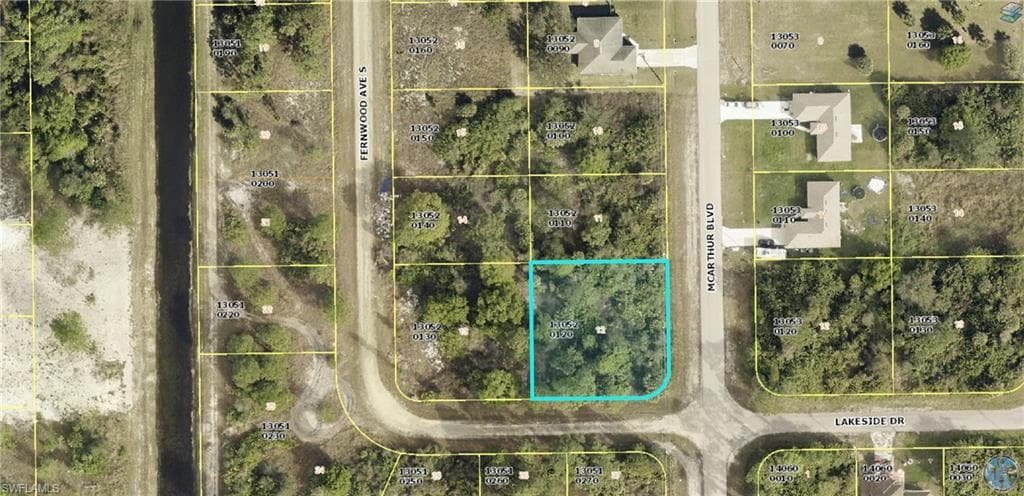 428 McArthur BLVD LEHIGH ACRES, FL 33974
