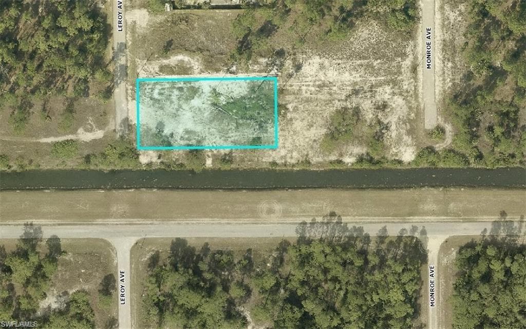 1200 leroy AVE LEHIGH ACRES, FL 33972
