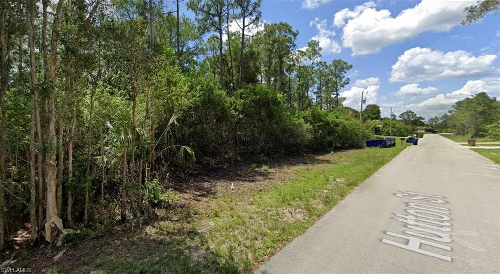505 Hutton ST E LEHIGH ACRES, FL 33974