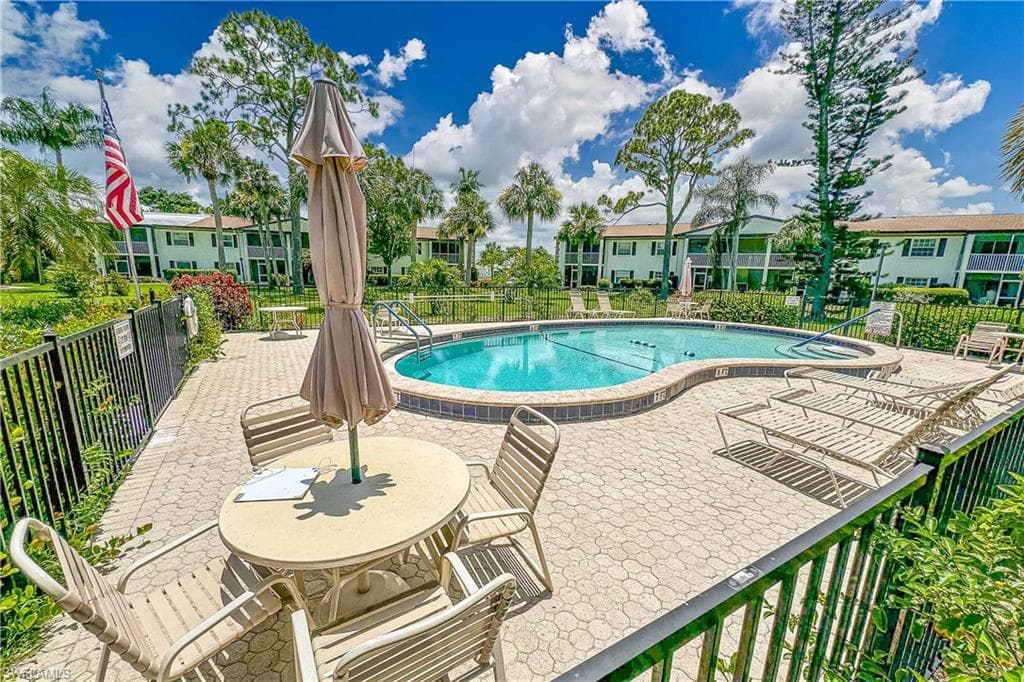7001 New Post DR 5 NORTH FORT MYERS, FL 33917