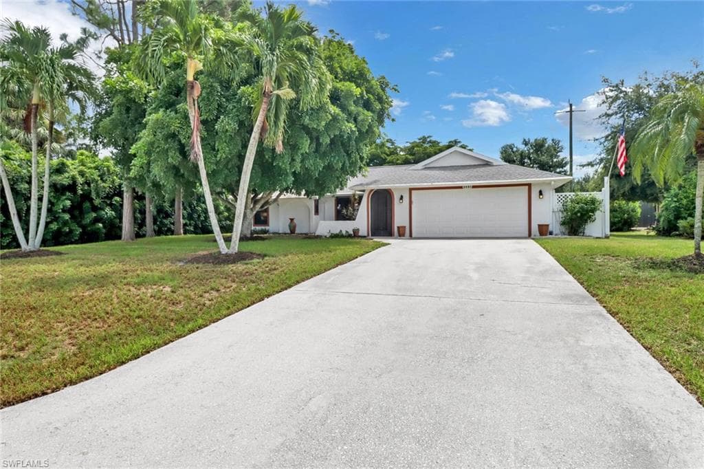 2481 Kings Lake BLVD NAPLES, FL 34112