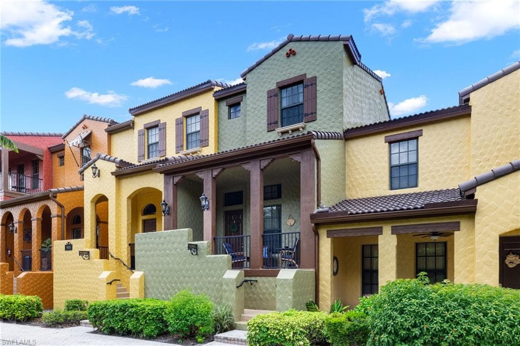 9115 Capistrano ST S 8207 NAPLES, FL 34113