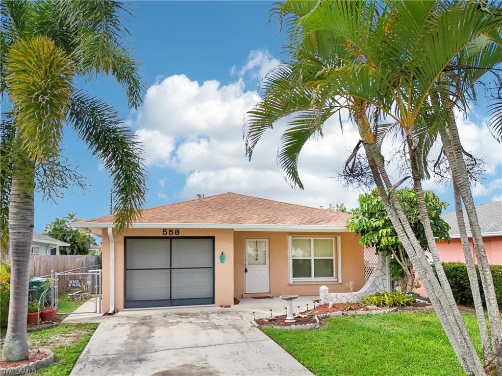 558 100th AVE N NAPLES, FL 34108