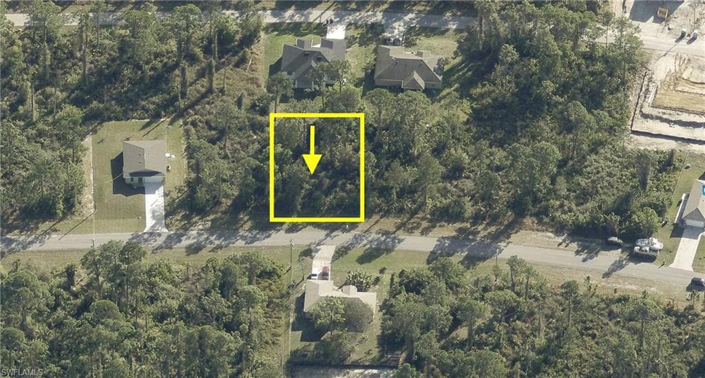 313 McArthur BLVD LEHIGH ACRES, FL 33974