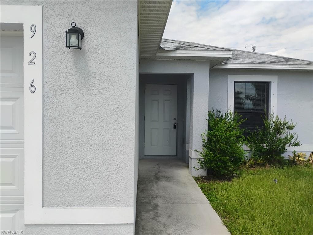 926 SE 6th CT CAPE CORAL, FL 33990