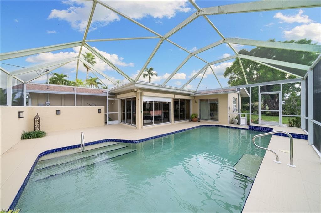 931 SE 44th ST CAPE CORAL, FL 33904
