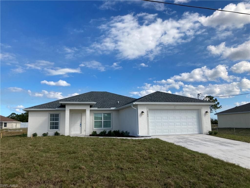 2506 28th ST SW LEHIGH ACRES, FL 33976