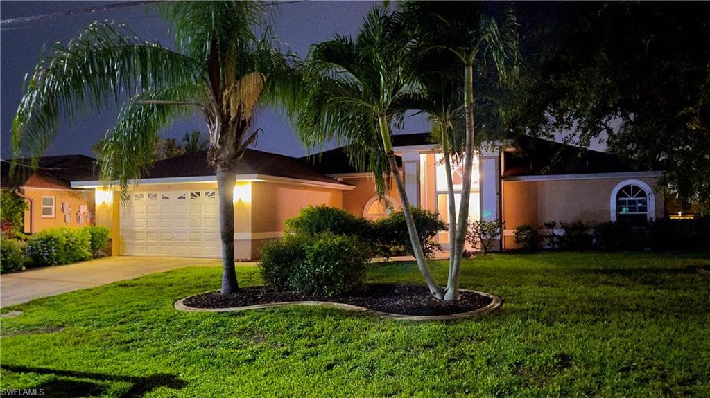 17 SE 15th AVE CAPE CORAL, FL 33990