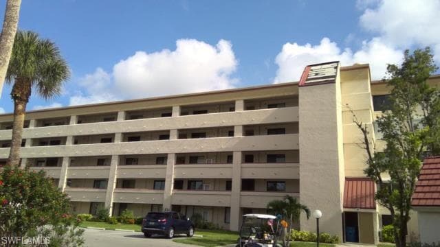 7430 Lake Breeze DR 313 FORT MYERS, FL 33907
