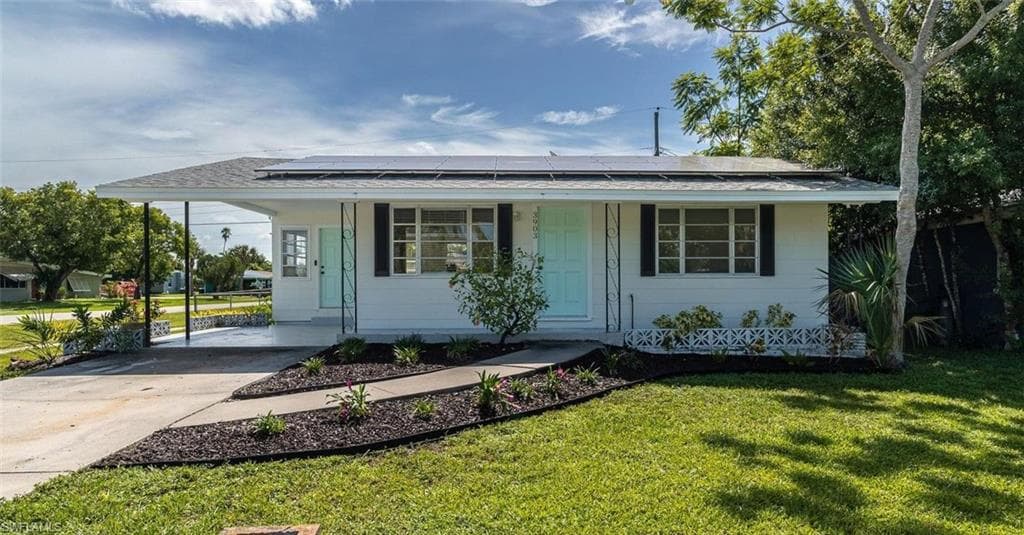 3903 La Palma ST FORT MYERS, FL 33901