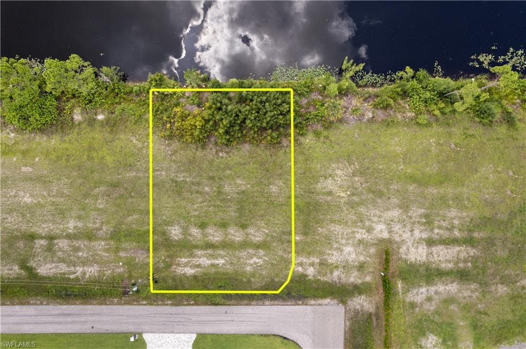 2642 NW 26th CT CAPE CORAL, FL 33993