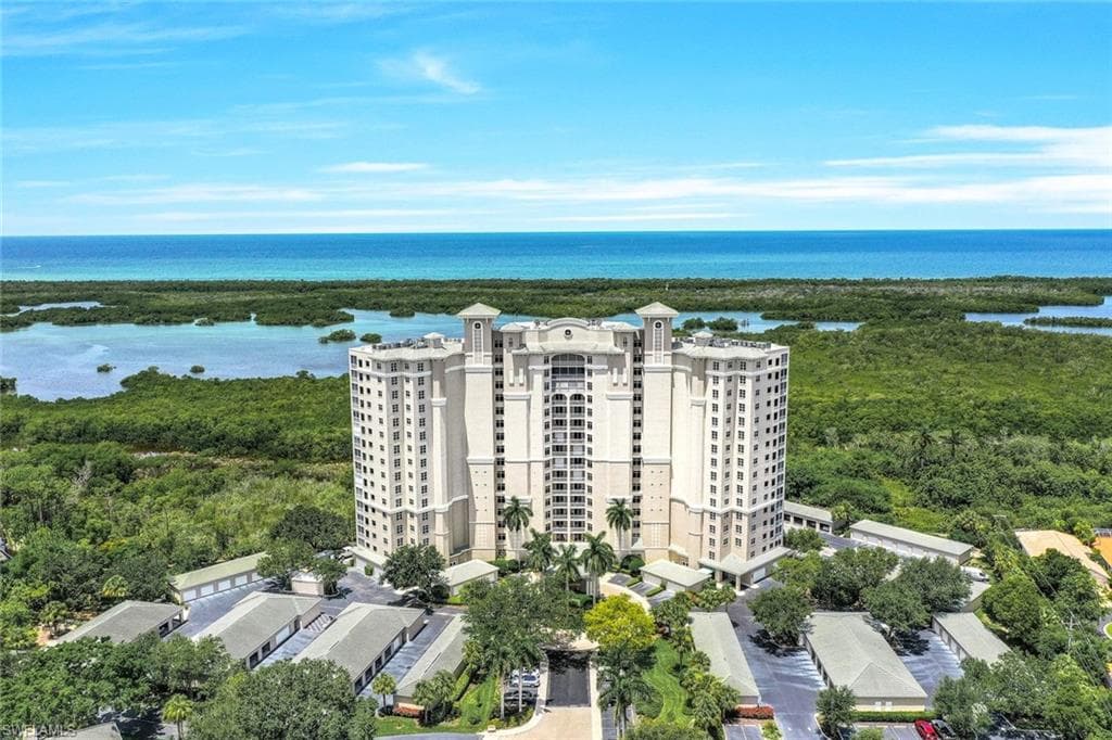 1001 Arbor Lake DR 1204 NAPLES, FL 34110