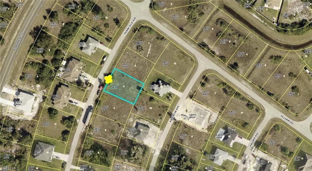 383 Pennfield AVE LEHIGH ACRES, FL 33974