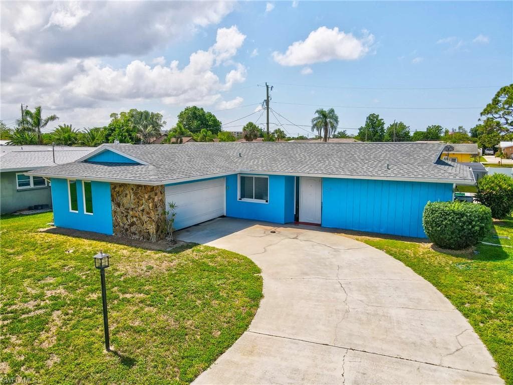 240 SE 46th TER CAPE CORAL, FL 33904