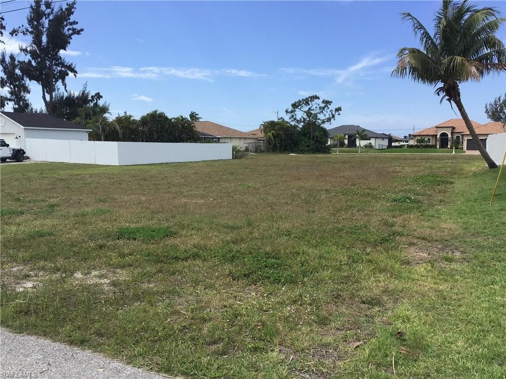 2320 NW 35th PL CAPE CORAL, FL 33993